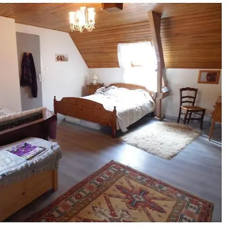 לינה וארוחת בוקר Pink House In Banios